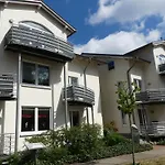 Strandnahe Fewo Mit Schwimmbad Im Haus, A Cappella 05, Binz