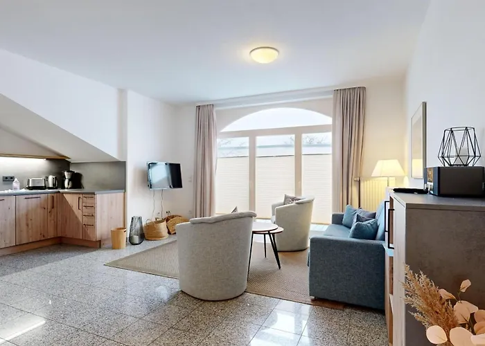 Strandnahe Fewo Mit Schwimmbad Im Haus, A Cappella 05, Binz
