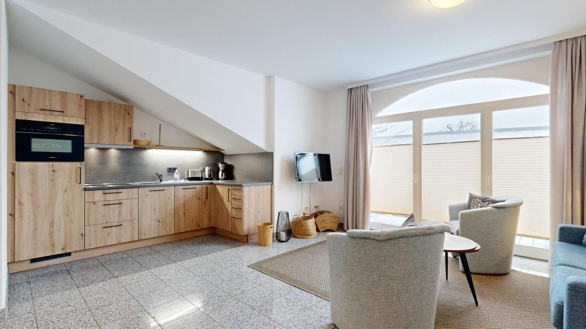 Strandnahe Mit Schwimmbad Im Haus, A Cappella 05, *