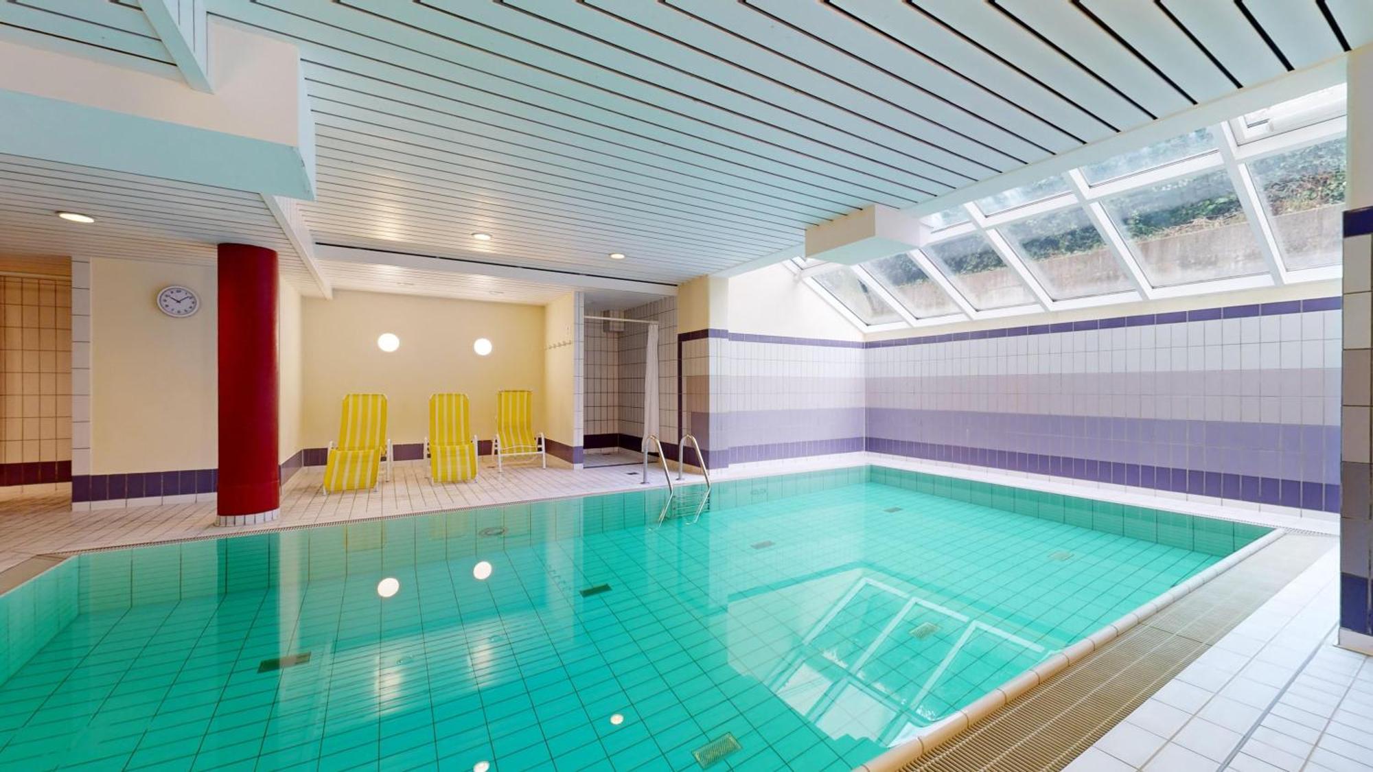 Strandnahe Mit Schwimmbad Im Haus, A Cappella 05, * Ostseebad Binz